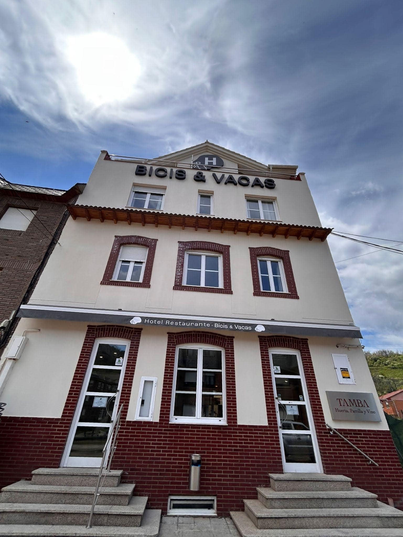 Hotel Restaurante Bicis & Vacas - Imagen 4
